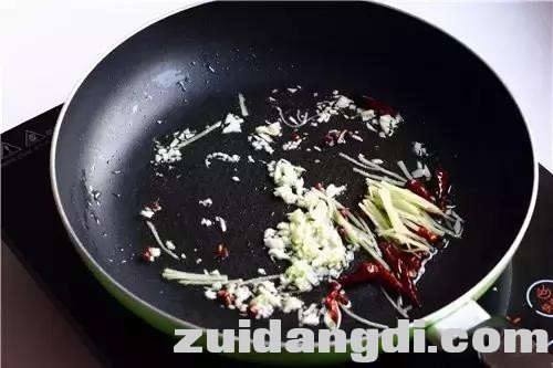 2edf0000c8621f300d49