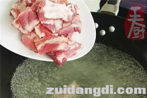 2438000441e2cea274e1