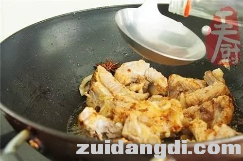 2438000441e573547595