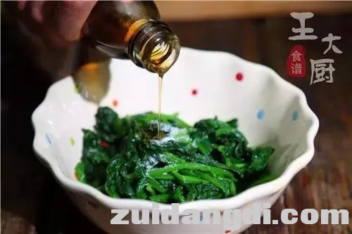 213700045a702741b4b4