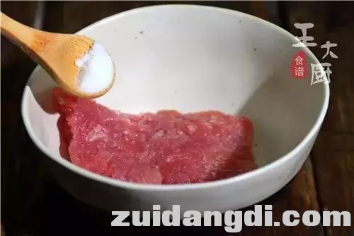 22ce000608f36c2dc256