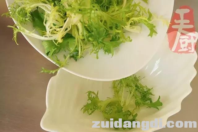 243a0000c63ea3017297