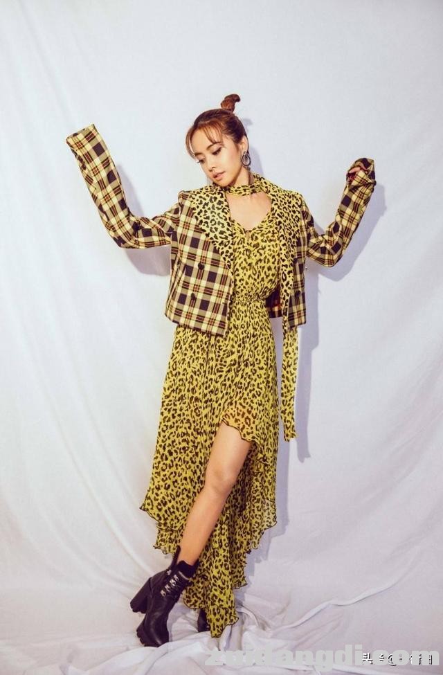 唐嫣杨超越把豹纹穿在身上，却意外时髦了一整个秋冬！-9.jpg