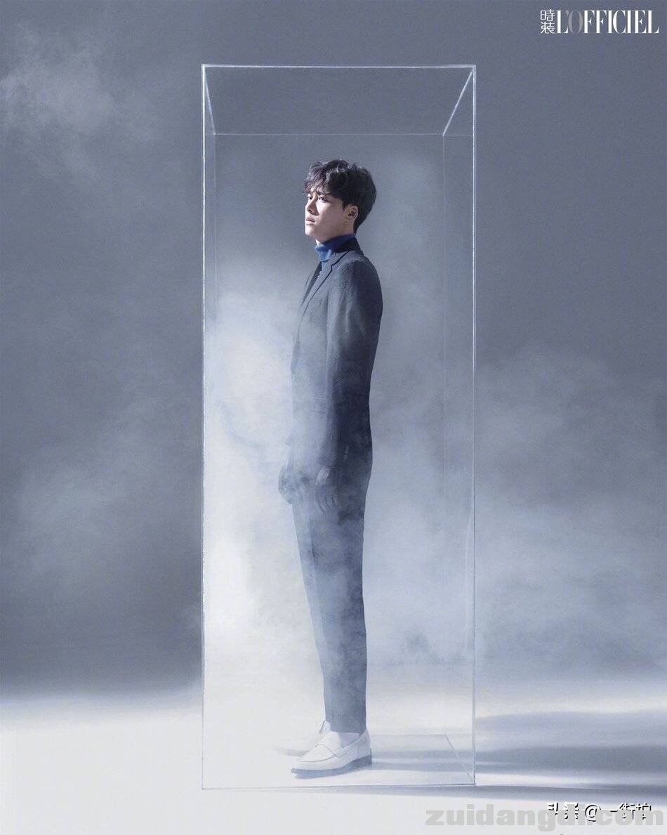 李易峰《时装 L'OFFICIEL》二月刊封面，各种风格都能hold住！-2.jpg