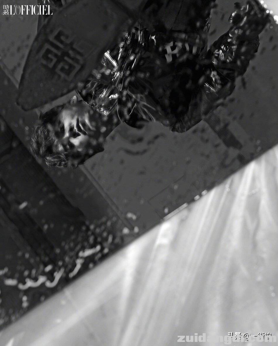 李易峰《时装 L'OFFICIEL》二月刊封面，各种风格都能hold住！-6.jpg