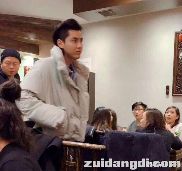 火锅店偶遇吴亦凡，没有美颜滤镜的吴亦凡生图不耐打？-1.jpg