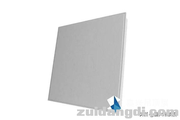 选好吊顶四步走，“看 摸 测 比 ”记心头！-2.jpg