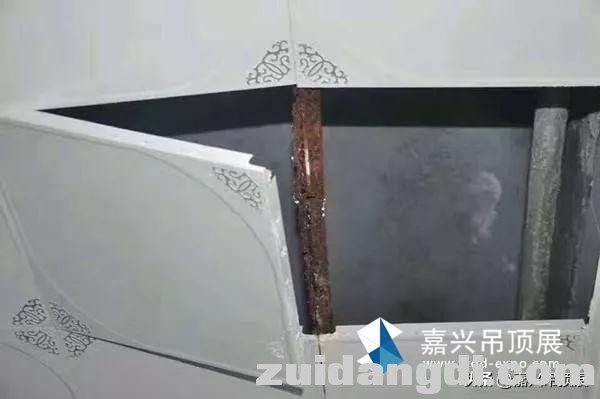 选好吊顶四步走，“看 摸 测 比 ”记心头！-1.jpg