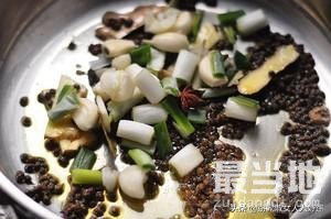 辣子鸡的做法，爱吃辣朋友们 快来这里，  这里有你要的口味。-12.jpg