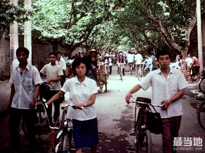 老照片：80年代的中国记忆，那时候的人们朴实无压力-3.jpg