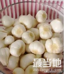 腌糖蒜 ，鲜蒜上市的季节，正是腌制糖蒜的好时候。-4.jpg