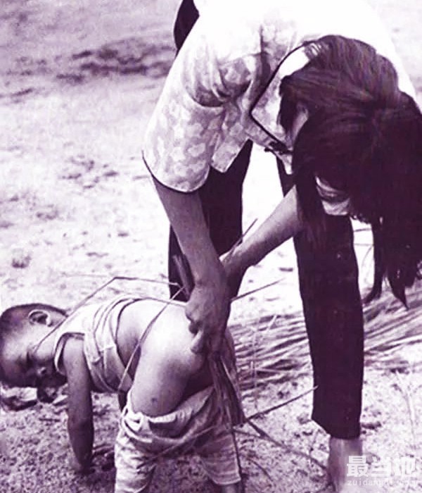 镜头下：1981年的中国农村，第十张的场景你肯定经历过！-10.jpg