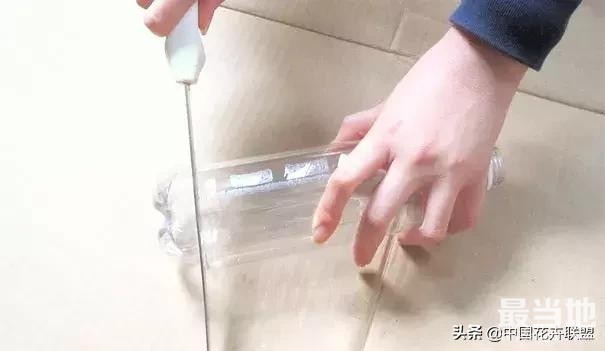 可乐喝完了，瓶子一定别扔，只要剪几刀！就会。。。。-16.jpg