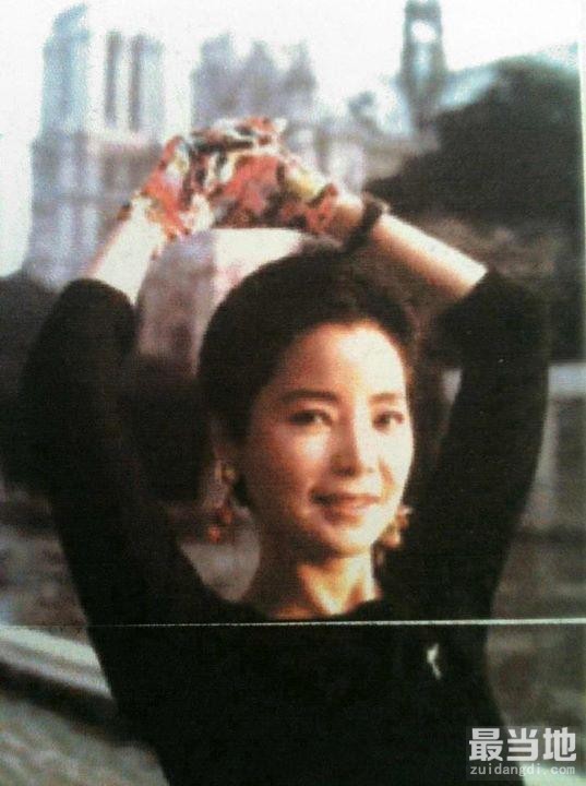老照片：1987年邓丽君在巴黎-5.jpg