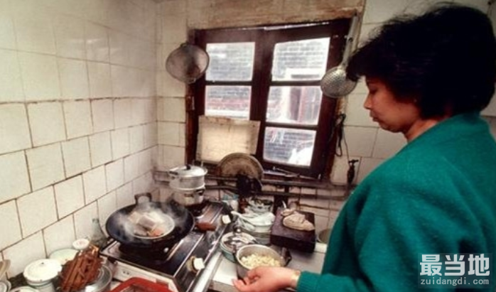 1993年上海老照片：图5的上海人现在都是有钱人、图7你一定做过-1.jpg