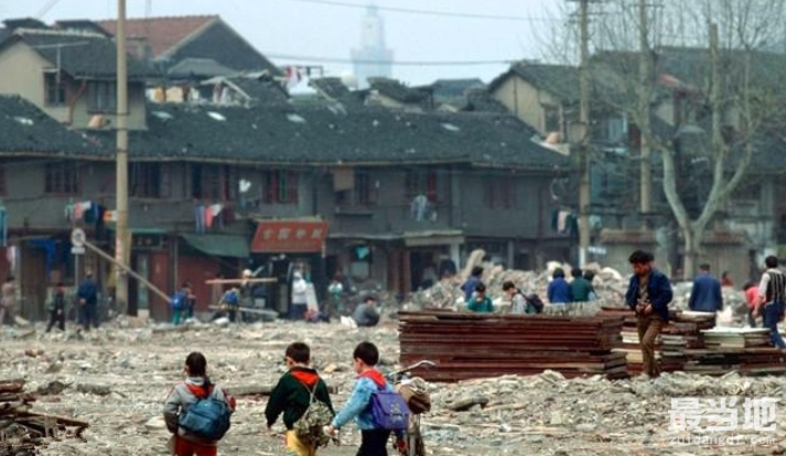 1993年上海老照片：图5的上海人现在都是有钱人、图7你一定做过-5.jpg