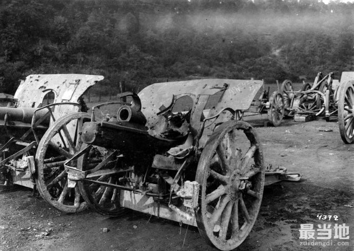 老照片：1917年第一次世界大战期间，德国陆军军械修理厂-2.jpg