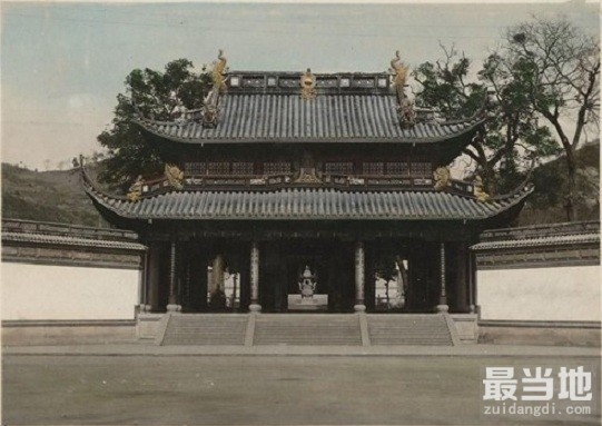老照片：20年代初的杭州，图3是倒塌前的雷峰塔-5.jpg