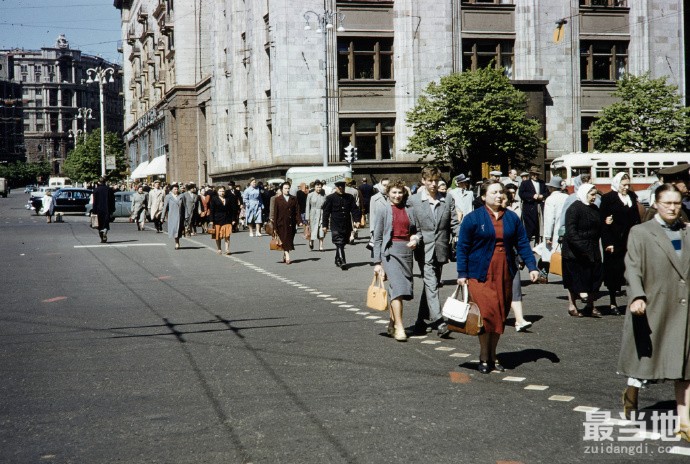 老照片：街拍1959年的莫斯科-8.jpg