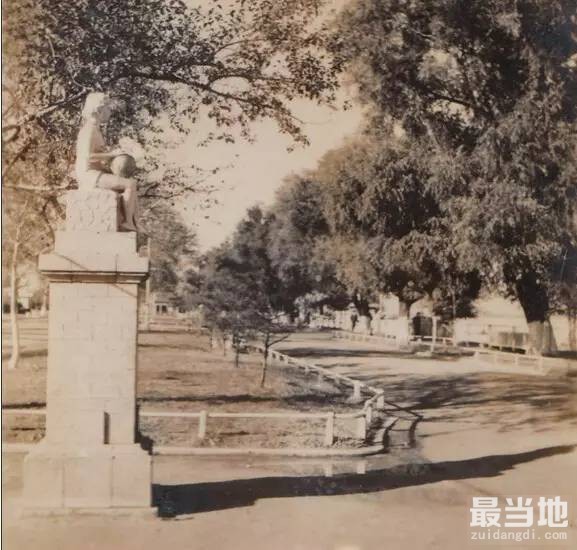泛黄老照片50年代初期的哈尔滨-1.jpg