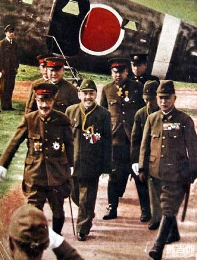 老照片：二战时期的日本军队，图8东条英机笑脸很可恶-8.jpg