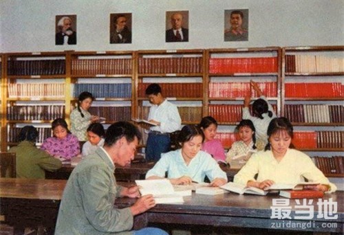 老照片：直击70年代时期的北大学生校园生活-4.jpg