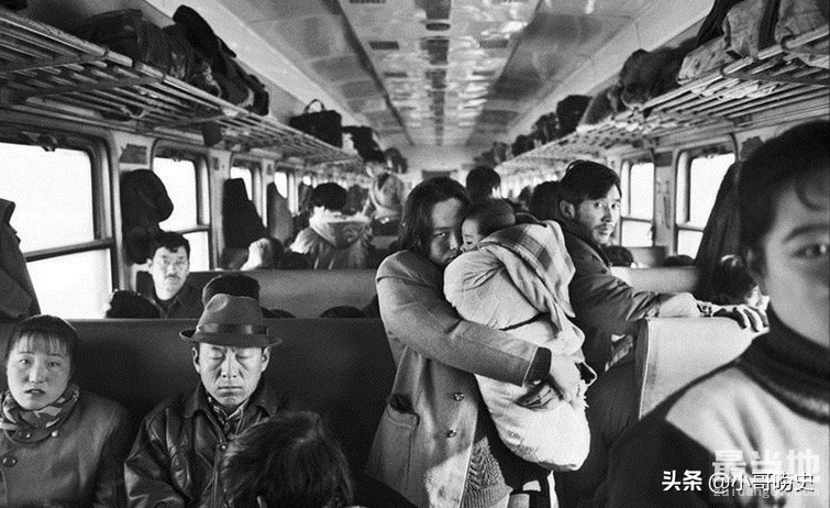 直击八九十年代火车上的旅客：与今天火车上的众生相一样吗？-7.jpg