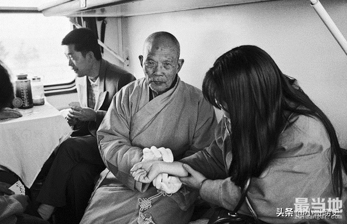 直击八九十年代火车上的旅客：与今天火车上的众生相一样吗？-13.jpg