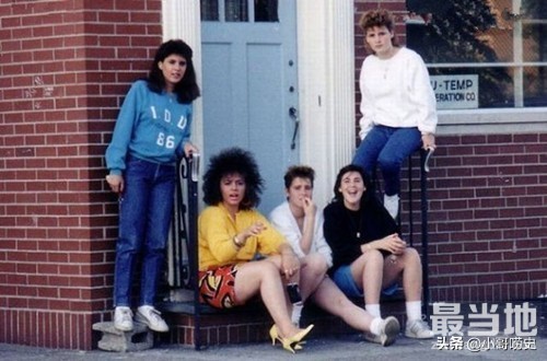 老照片：80年代苏联街头上的美女们-2.jpg