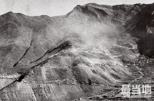 老照片：1954年修建康藏公路的震撼场景-2.jpg