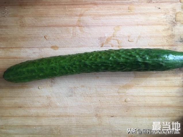 制作简单的酸辣瓜条-1.jpg