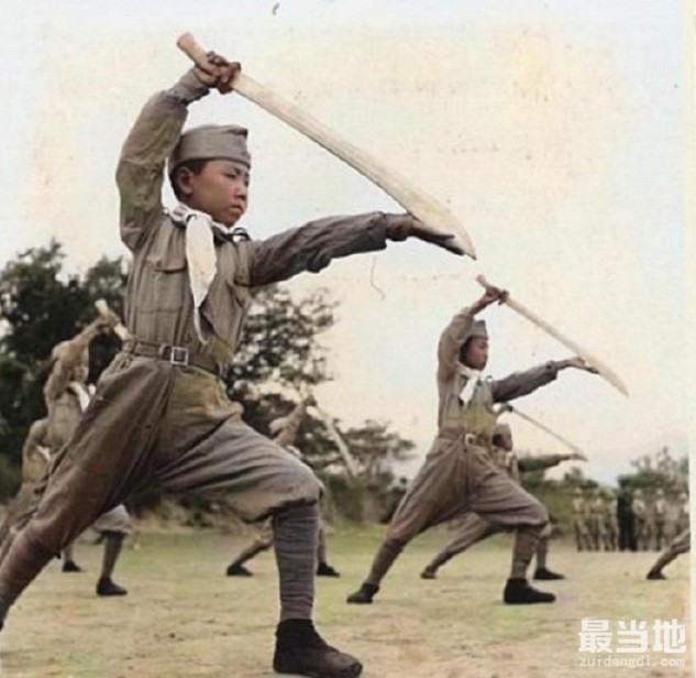 老照片：日伪时期北京门头沟地区，关帝庙內的大峪村乡立小学-3.jpg