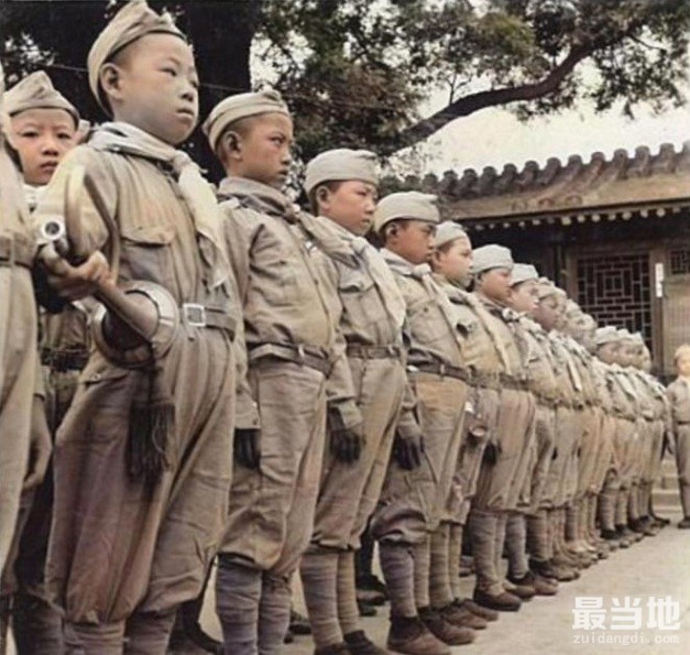 老照片：日伪时期北京门头沟地区，关帝庙內的大峪村乡立小学-9.jpg