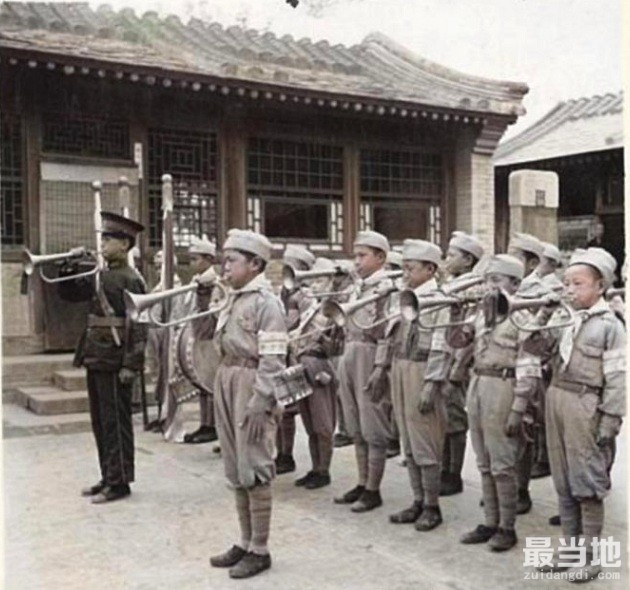 老照片：日伪时期北京门头沟地区，关帝庙內的大峪村乡立小学-12.jpg