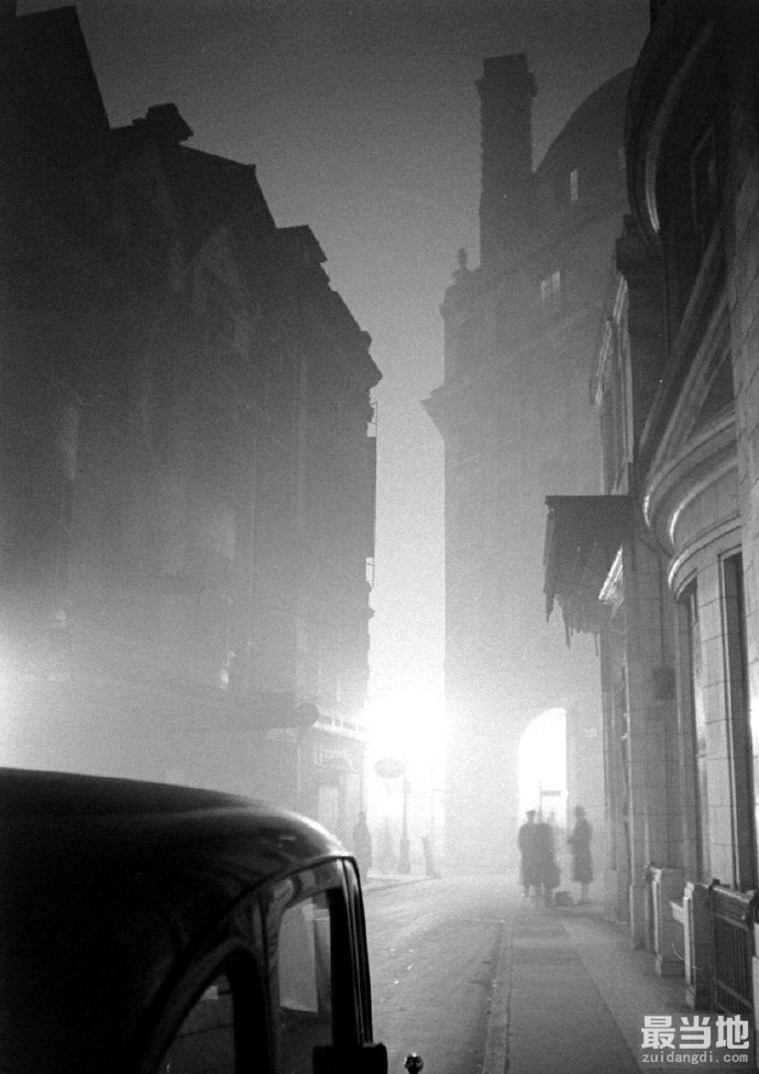 老照片：1947年，大雾弥漫中的英国首都伦敦-5.jpg