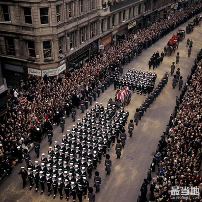 老照片：1965年，英国首相丘吉尔的国葬仪式实拍-2.jpg