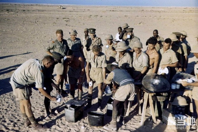 二战旧影：1942年阿拉曼战役期间的英国军队-4.jpg