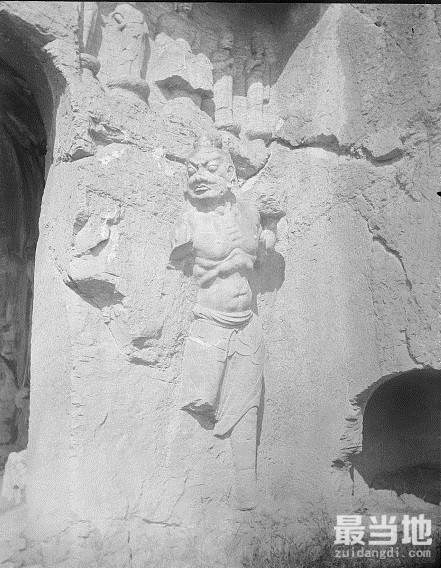 河南省洛阳市龙门镇，一百年前外国人拍摄的龙门石窟（1910年）-12.jpg