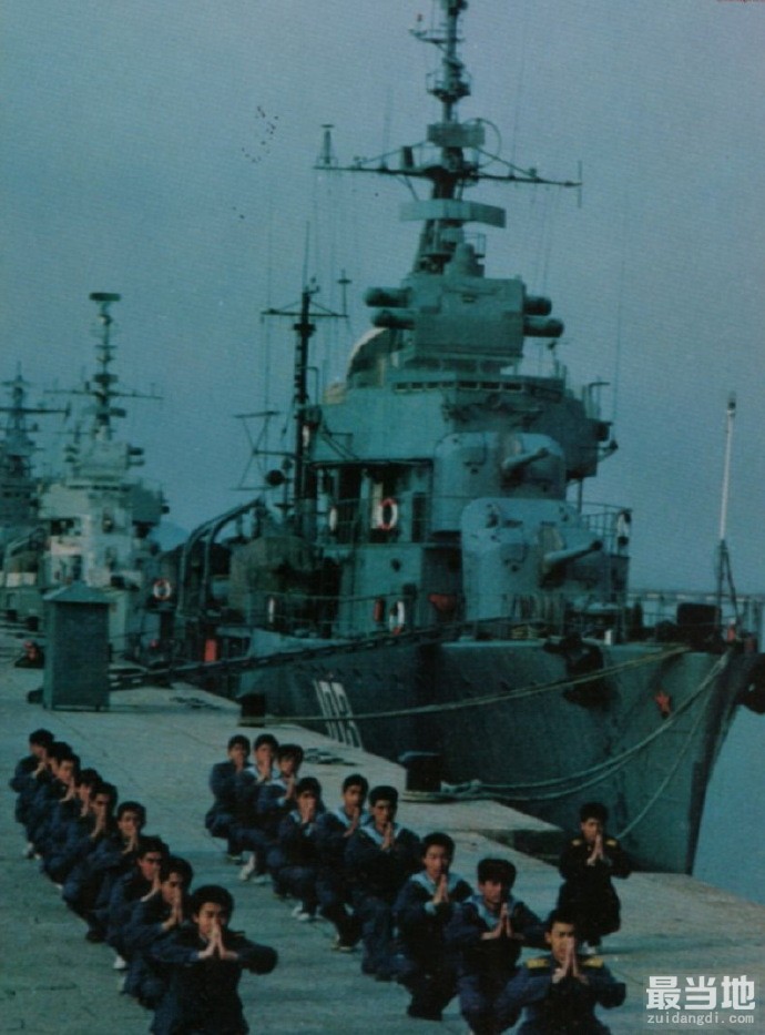 老照片：1980年中国人民解放军海军部队，为中国的强大点赞-3.jpg