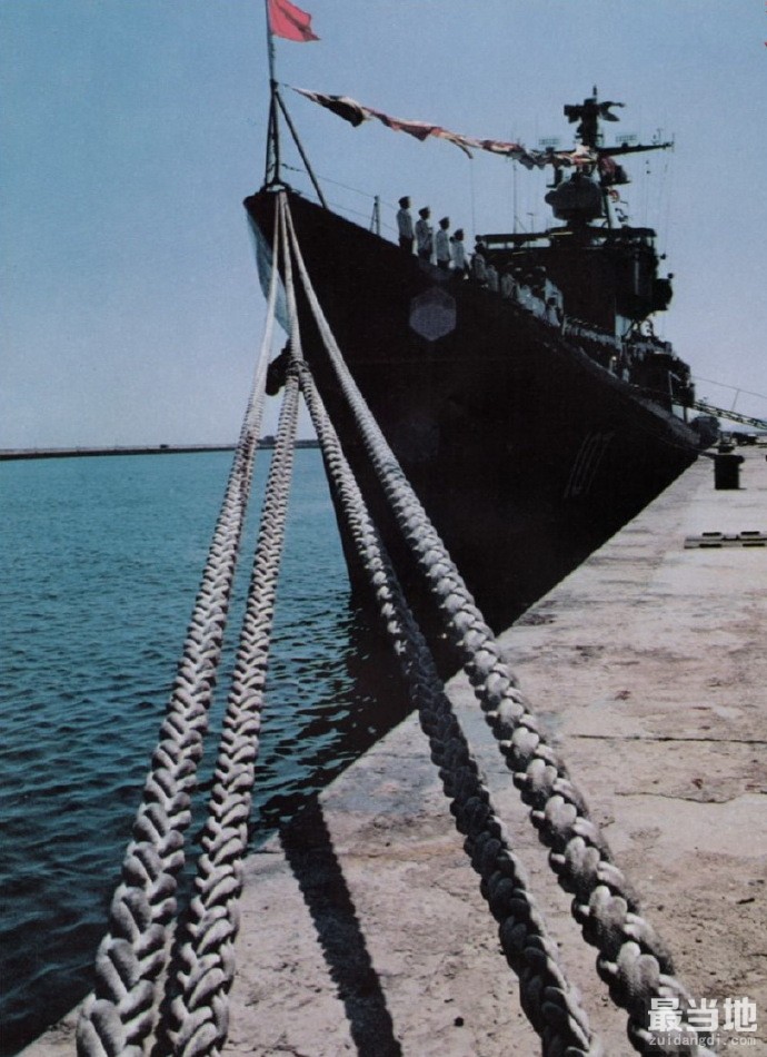 老照片：1980年中国人民解放军海军部队，为中国的强大点赞-5.jpg