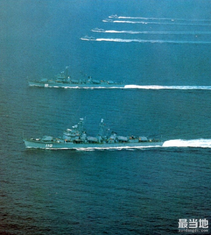 老照片：1980年中国人民解放军海军部队，为中国的强大点赞-9.jpg