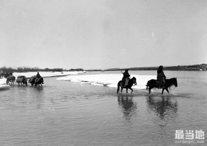 老照片：100年前新疆伊犁地区，特克斯河谷的游牧民族（1906年）-7.jpg