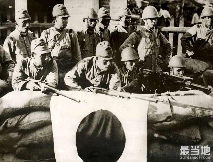 老照片：1937年侵占上海的小鬼子（淞沪会战期间）-4.jpg