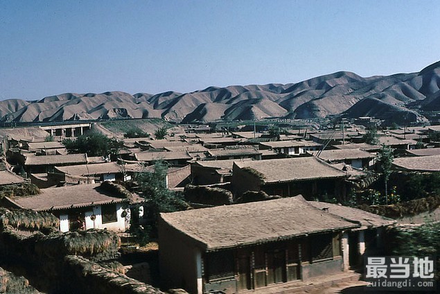内蒙古首府呼和浩特市老照片，1983年外国游客所见-2.jpg