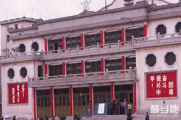 内蒙古首府呼和浩特市老照片，1983年外国游客所见-12.jpg