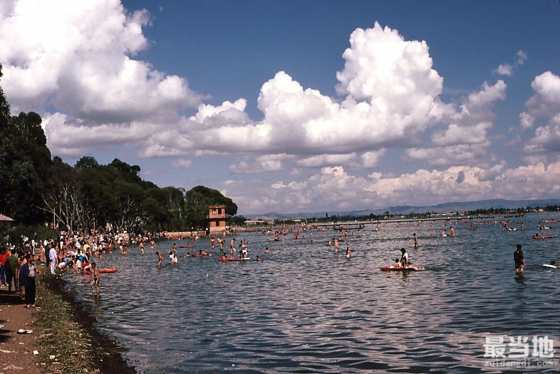 云南省昆明市老照片，1983年的滇池风光-1.jpg