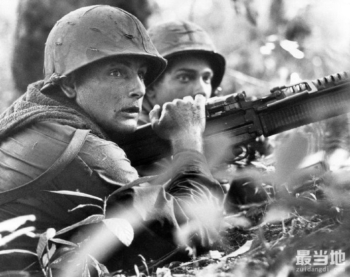 老照片：越南战场上的美国士兵（越南战争1969-1973年）-6.jpg
