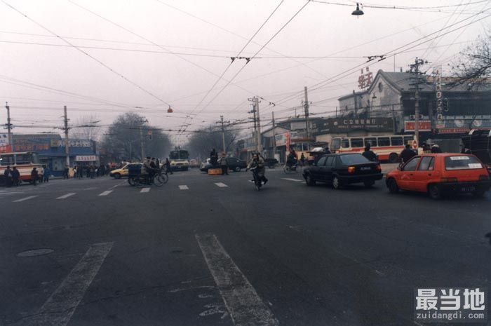 老照片：90年代末的北京市，看看那时的街景和生活-13.jpg