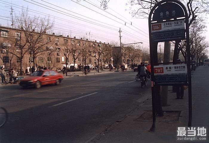 老照片：90年代末的北京市，看看那时的街景和生活-15.jpg