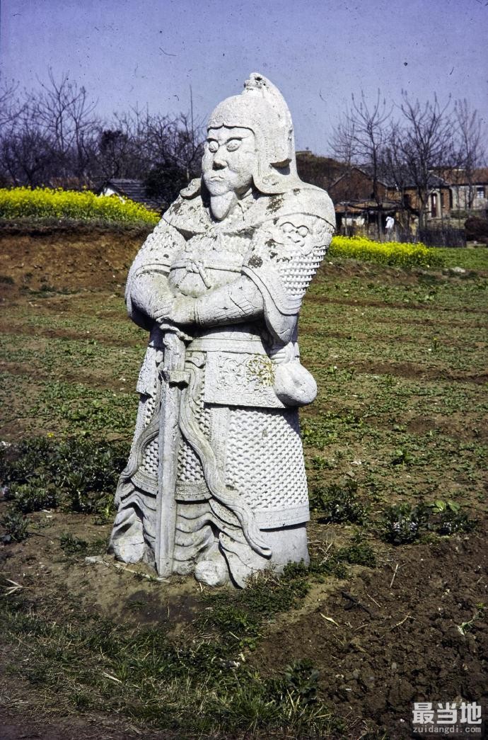 南京市玄武区老照片，拍摄于1981年的明初功臣岐阳王李文忠墓-9.jpg